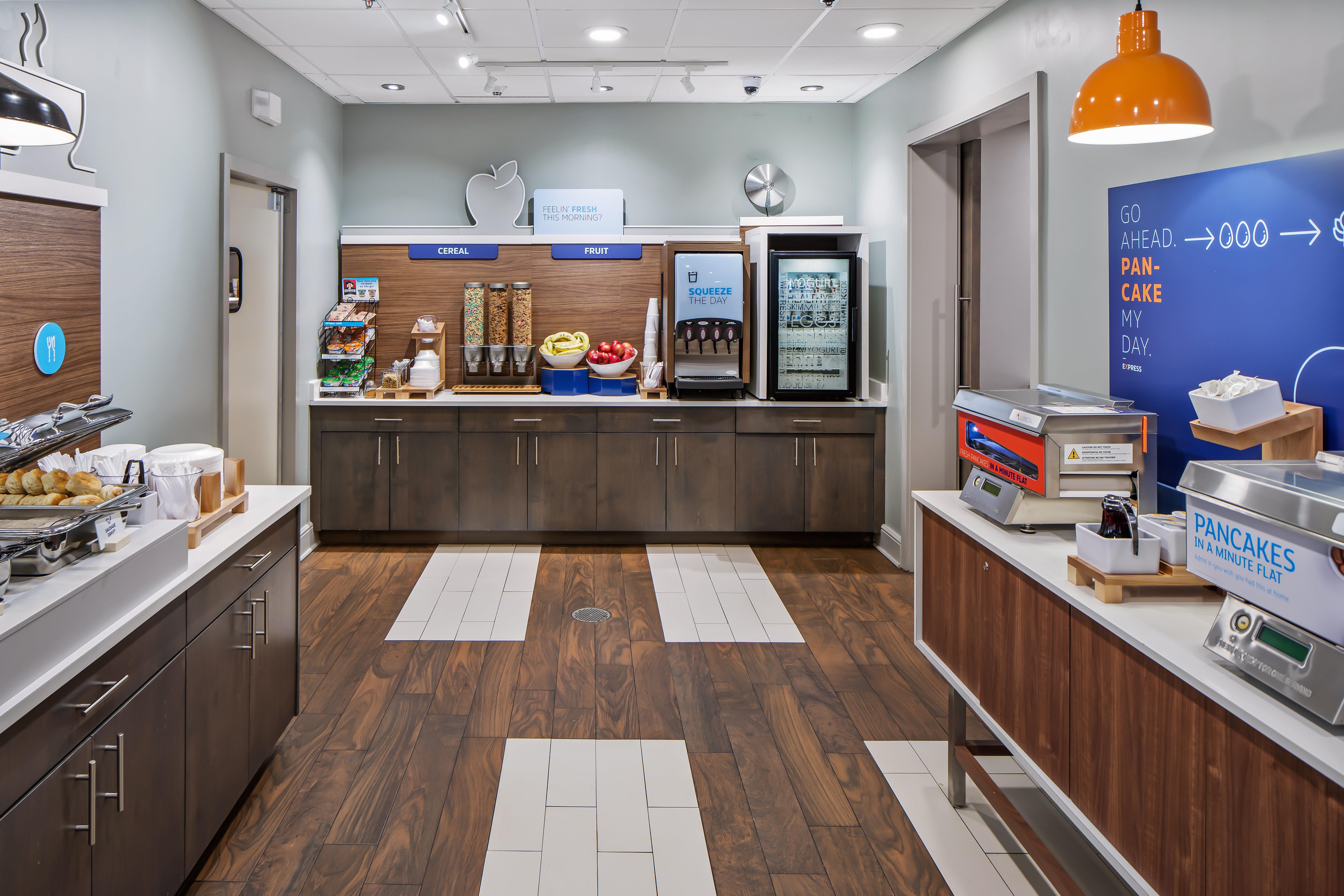 Holiday Inn Express Atlanta Airport-College Park By Ihg Экстерьер фото